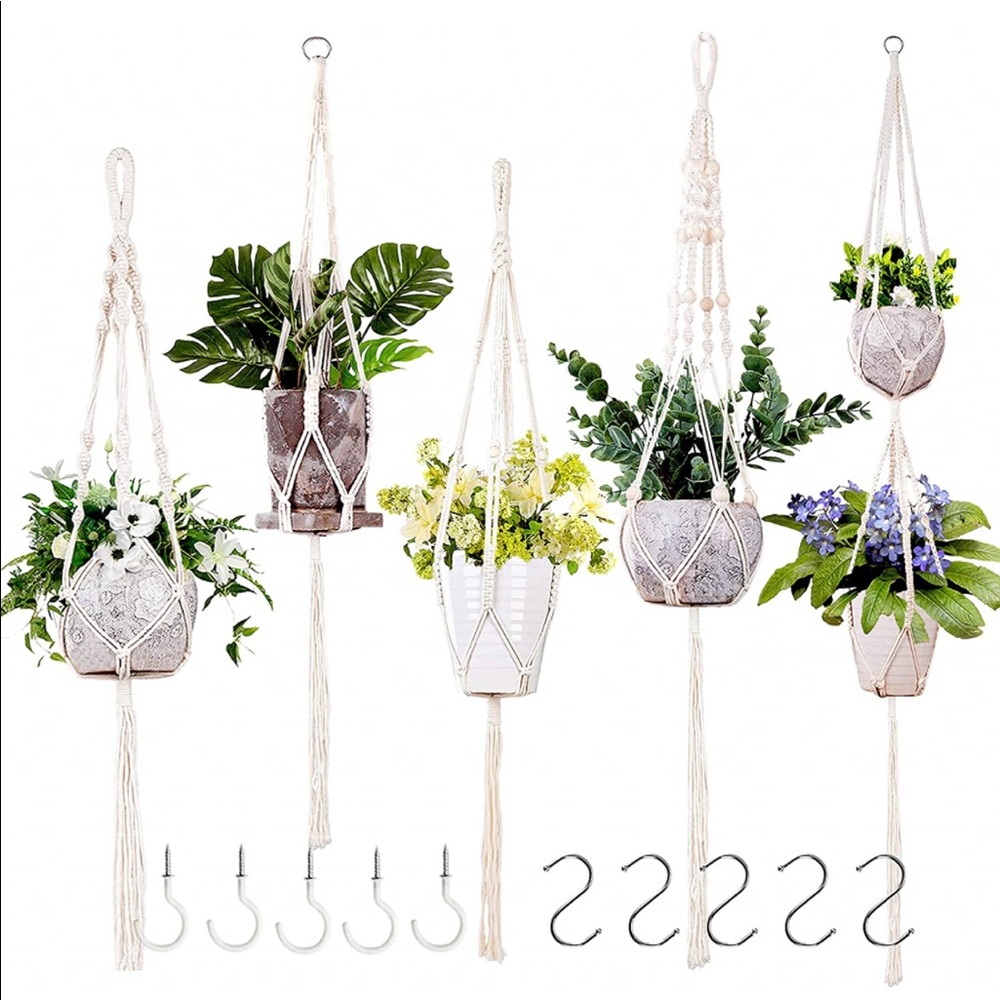 NWT Macrame indoor/outdoor boho plant hangers